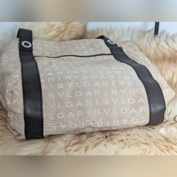 Bvlgari monogram tote with pouch handbag - Picture 3 of 9